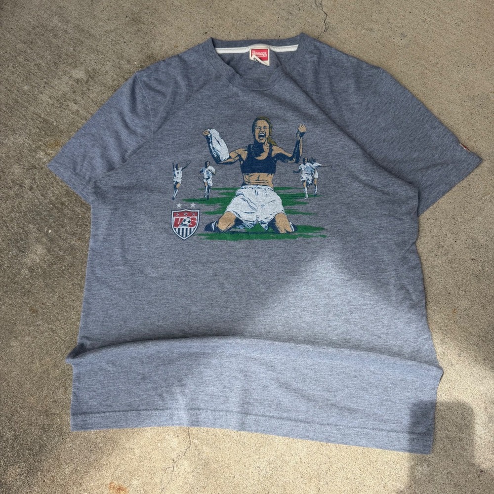HOMAGE | USWNT Brandi Chastain 99 World Cup Graphic Tee M Grey Sportswear Retro